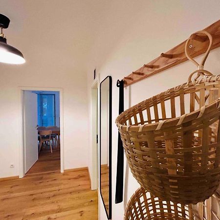 Urbaner Charme: Stilvolles Wohnen Im Herzen Wiens Exterior foto